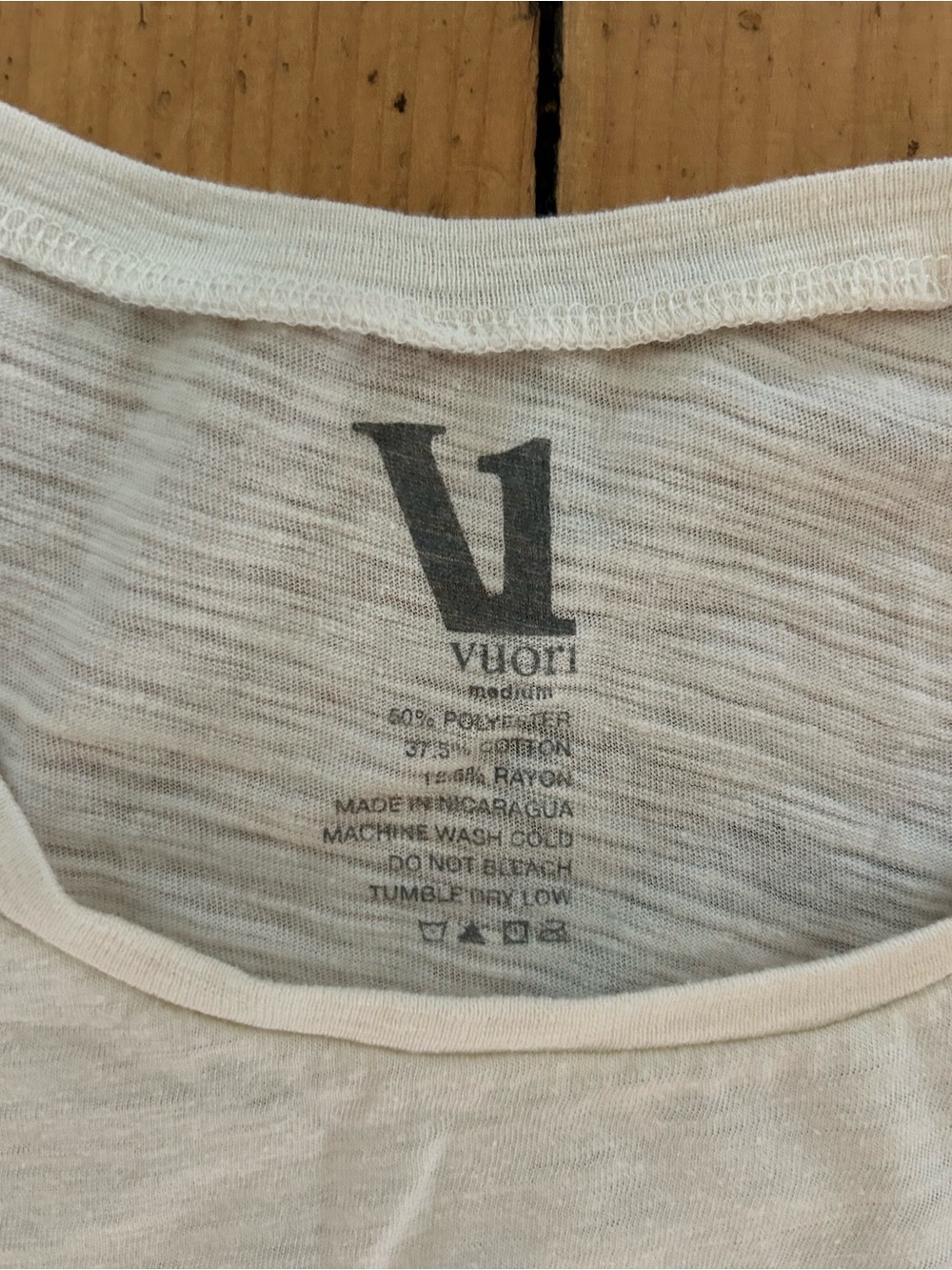 Vuori Women's White Palm Graphic Tank - Picture 3 of 4
